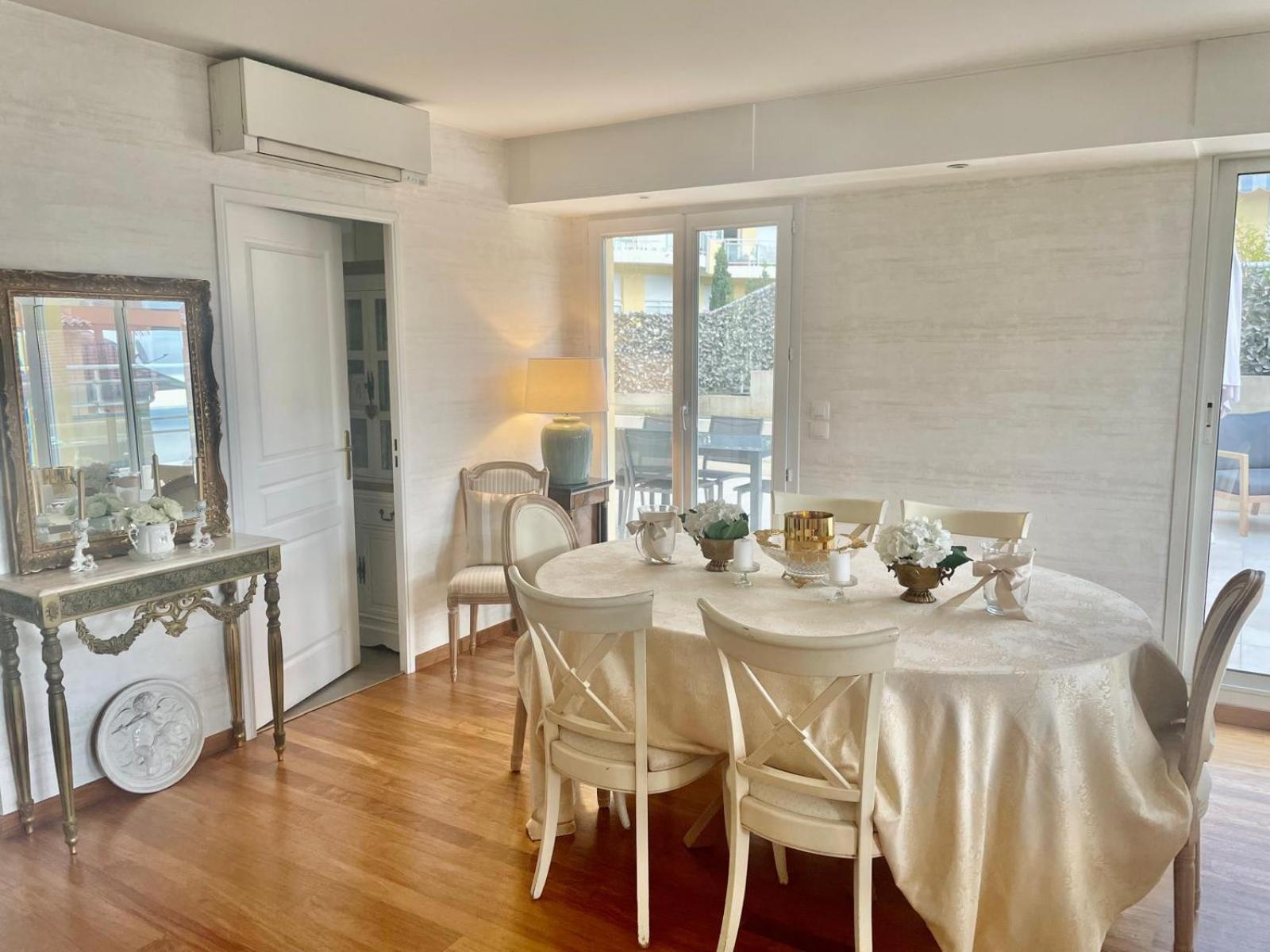 Bed and Breakfast Grace & Breakfast Beausoleil Exterior foto